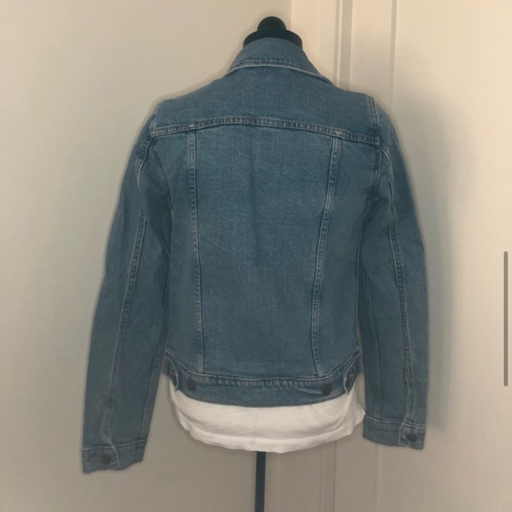 NWT Levi's Original Trucker Jacket in Medium Wash - Picture 6 of 13